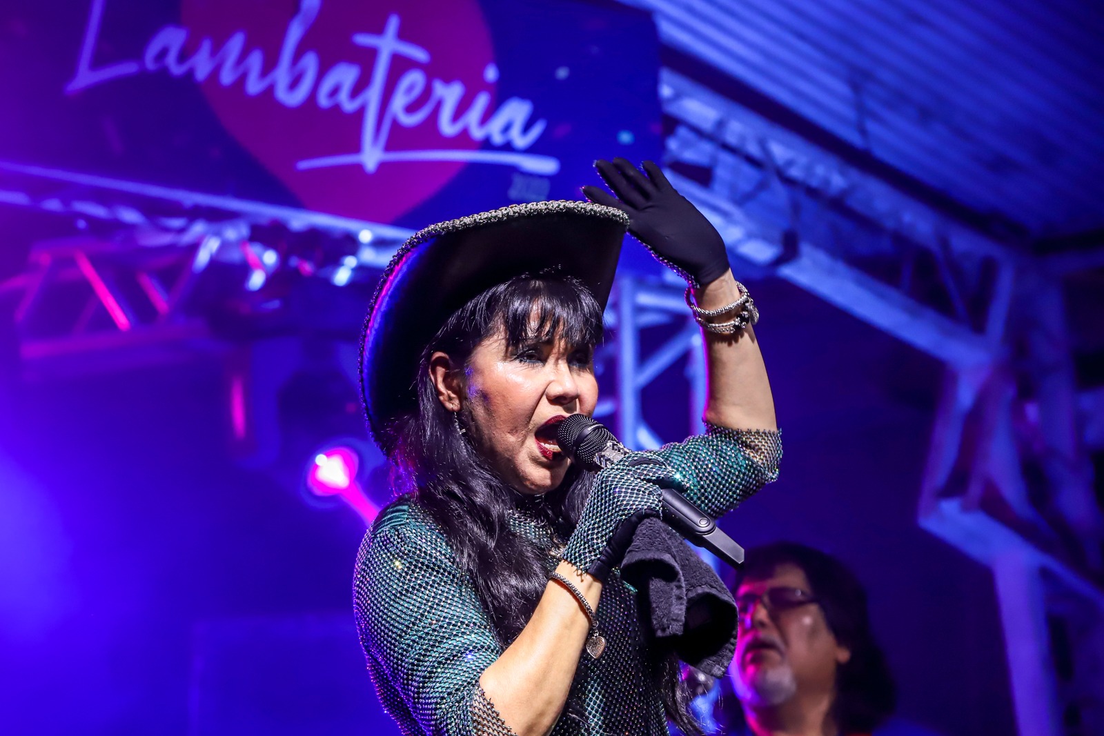 Cantora peruana Rossy War é atração da festa de 10 anos do Festival Lambateria