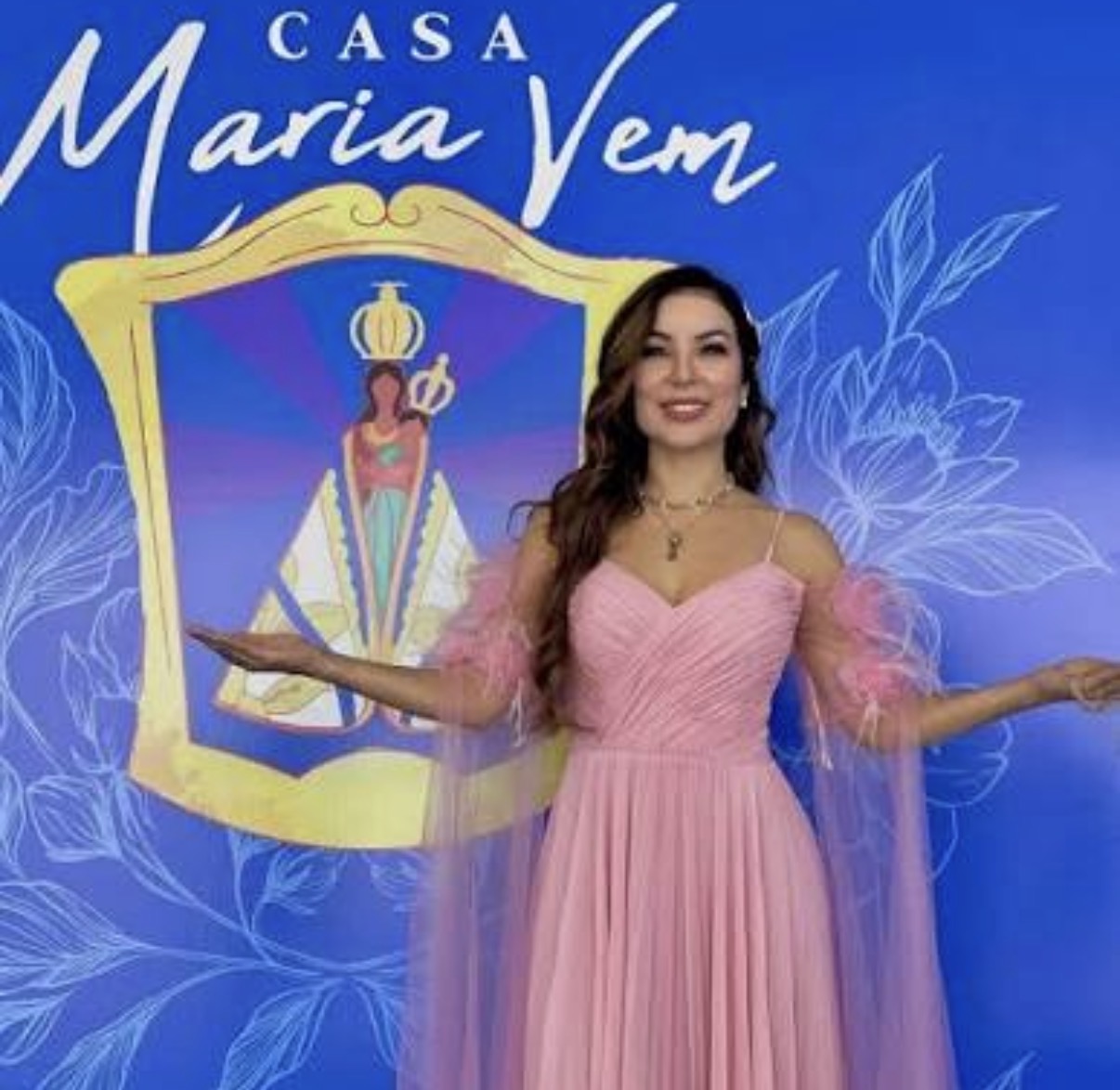 Liah Soares: “ “Quando a berlinda se aproxima, é uma emoção que eu não consigo explicar. A música sempre foi a minha forma de viver e expressar essa fé”. 