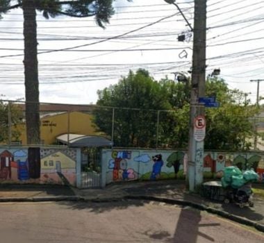 Imagem - Homem armado invade creche e faz crianças e professores reféns em Curitiba