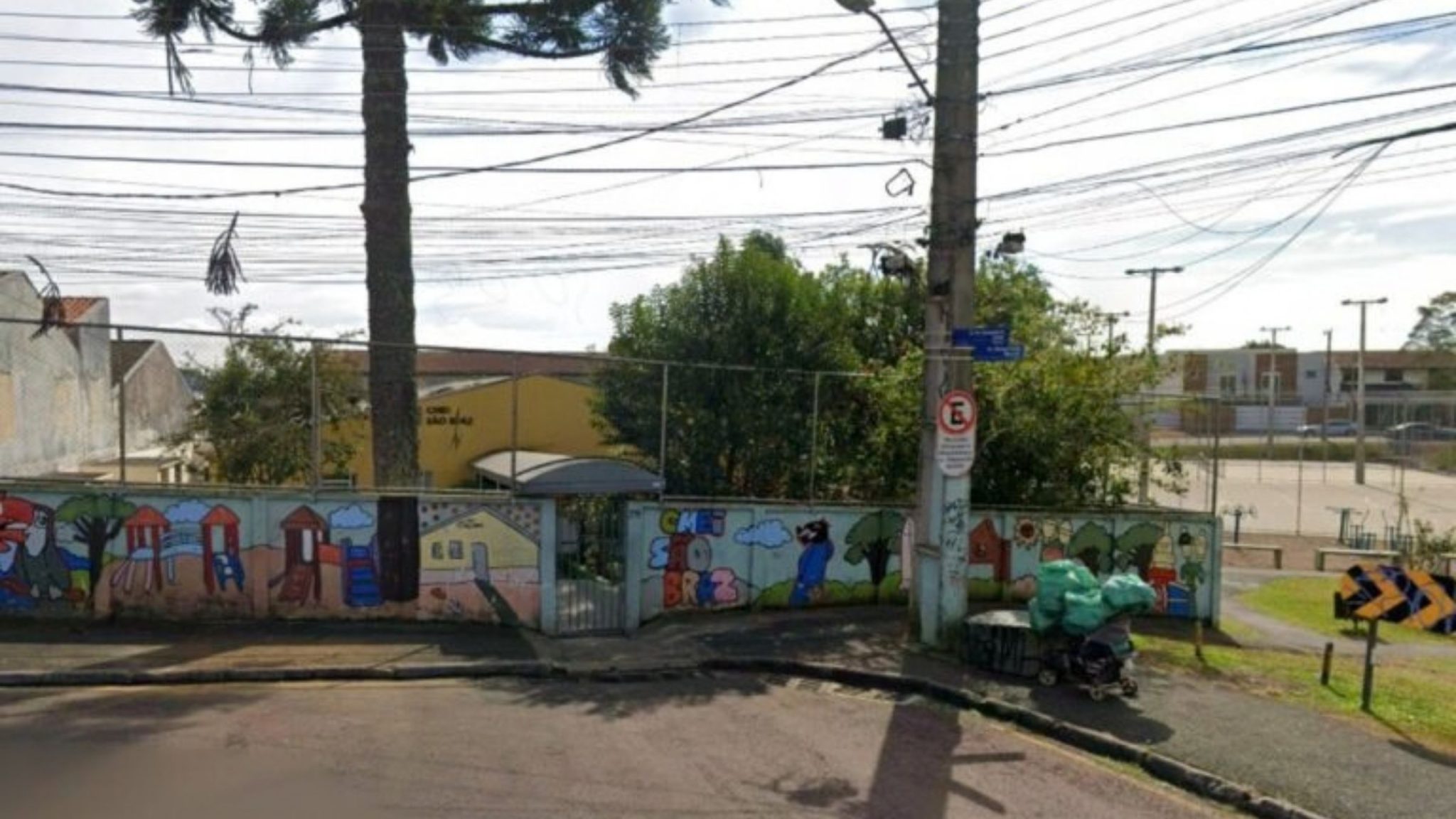 (A ocorrência mobilizou equipes policiais e provocou momentos de tensão na região.)
