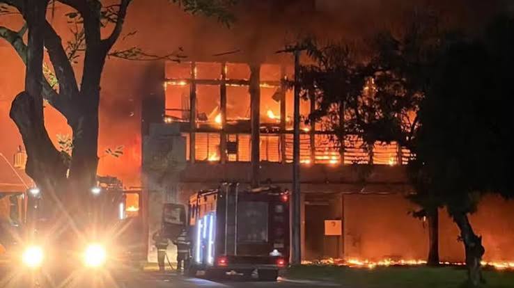 PF apura incêndio na UFPE em duas frentes -