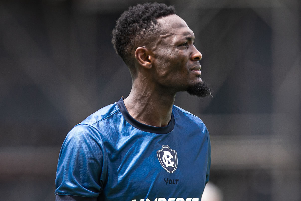 Zagueiro camaronês também ficou fora do empate com o Grêmio e não estará à disposição para a 30ª rodada do Brasileirão