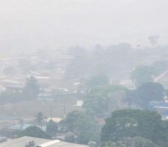 Imagem - Fumaça de queimadas cobre Manaus, atinge níveis graves de poluição e paralisa aulas e serviços