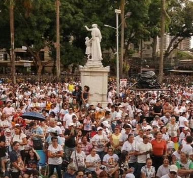 Imagem - Trasladação: Fiéis lotam Colégio Gentil para missa que antecede procissão