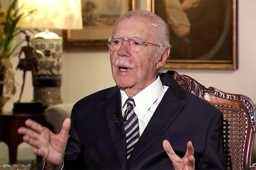 Ex-presidente José Sarney, de 96 anos.