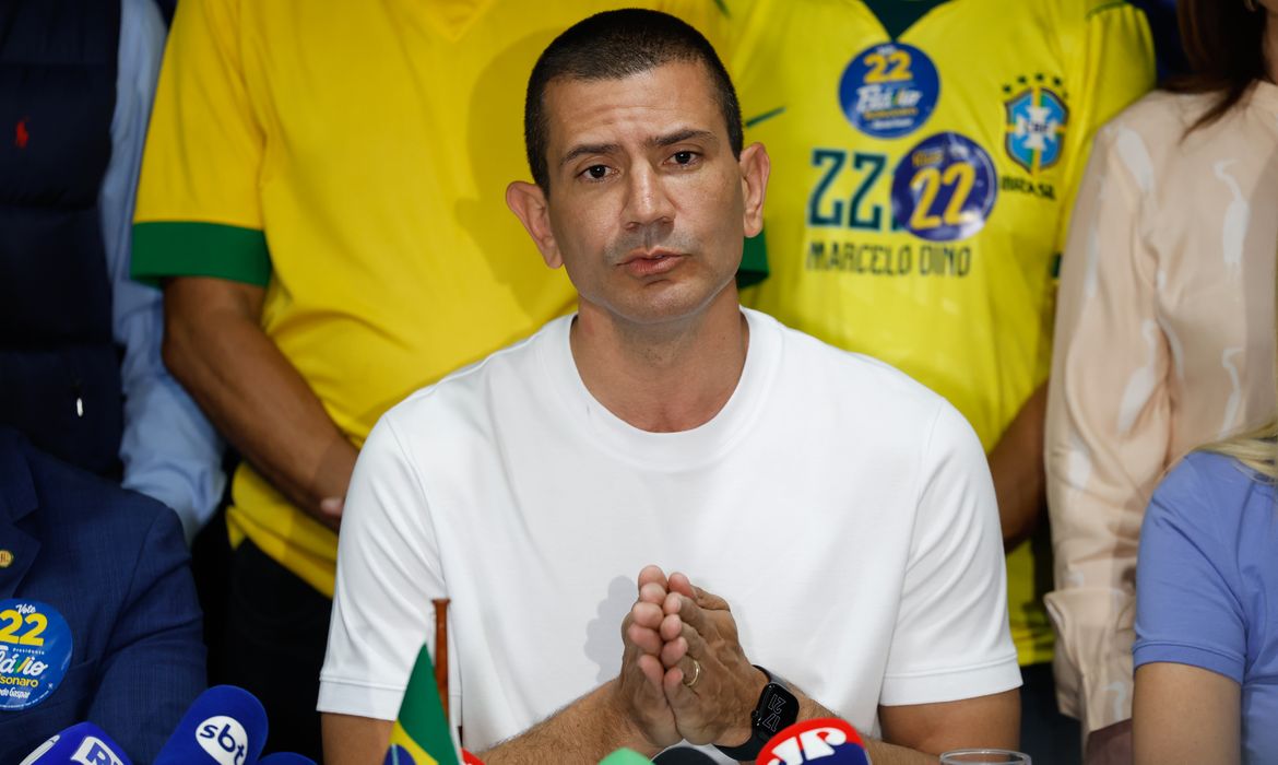 (O candidato a governador do Rio de Janeiro Douglas Ruas (PL) ficou com 50,88% dos votos do primeiro turno das eleições, após retotalização feita pelo Tribunal Regional Eleitoral do Rio de Janeiro (TRE-RJ) neste sábado (10). 