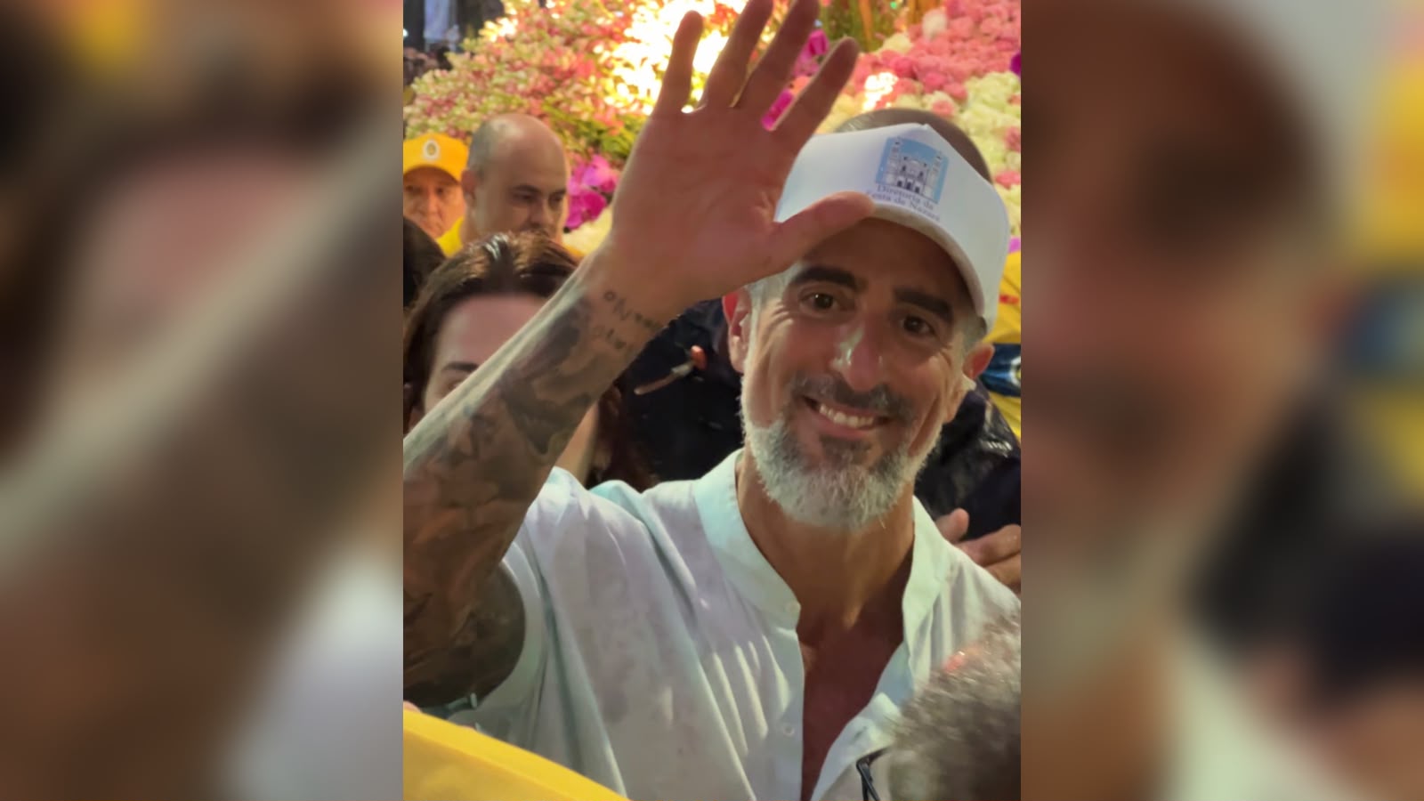 Imagem - Apresentador Marcos Mion grava conteúdo no meio da Trasladação do Círio de Nazaré