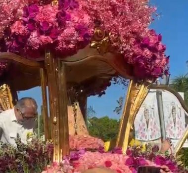 Imagem - Imagem Peregrina é inserida na Berlinda e inicia o Círio 2026
