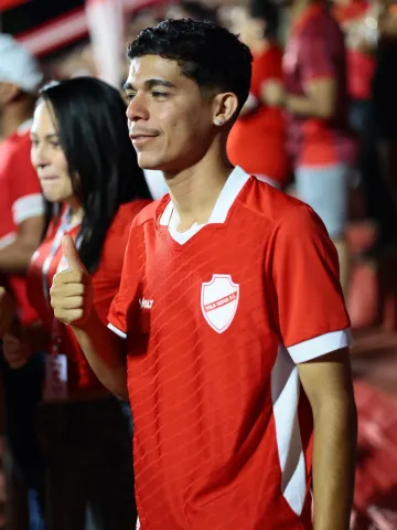 (O influenciador digital goiano Matheus Fernandes Machado foi deportados dos Estados Unidos para o Brasil.)