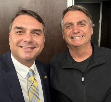 Imagem - Moraes libera visitas de Flávio Bolsonaro ao pai após suspensão de 90 dias