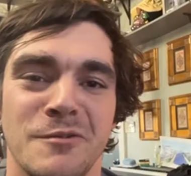 Imagem - RJ Mitte, ator de “Breaking Bad”, morre aos 34 anos nos Estados Unidos, afirma revista
