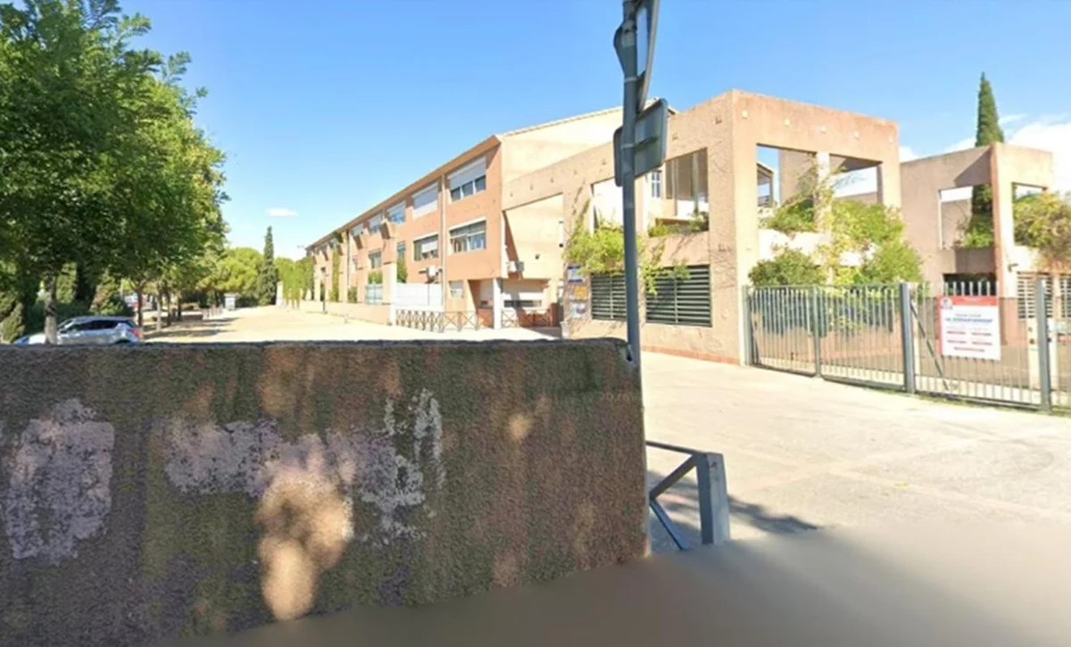 Aluno de 14 anos atira contra diretor e professora com espingarda em escola na França
