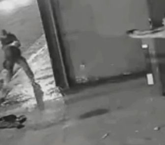 Imagem - Jovem de 20 anos é morto com 27 tiros da PM em São Paulo, vídeo mostra abordagem