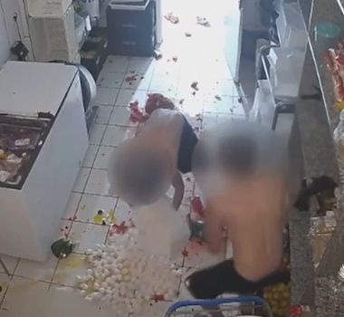 Imagem - Adolescentes invadem escola municipal no PR e destroem 400 ovos da merenda escolar