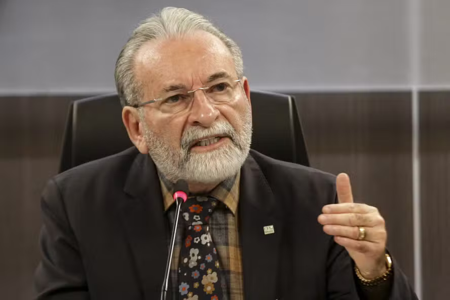 (Presidente do Conselho Federal de Medicina (CFM), José Hiran Gallo)