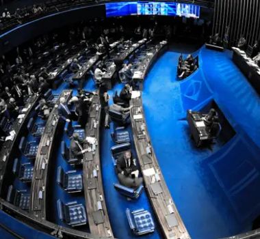 Imagem - Por que senadores têm mandato de oito anos, o dobro do período dos deputados?