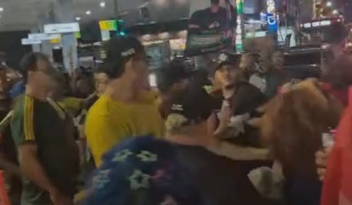 Imagem - Apoiadores de Flávio Bolsonaro e Lula se envolvem em confusão na Doca, em Belém