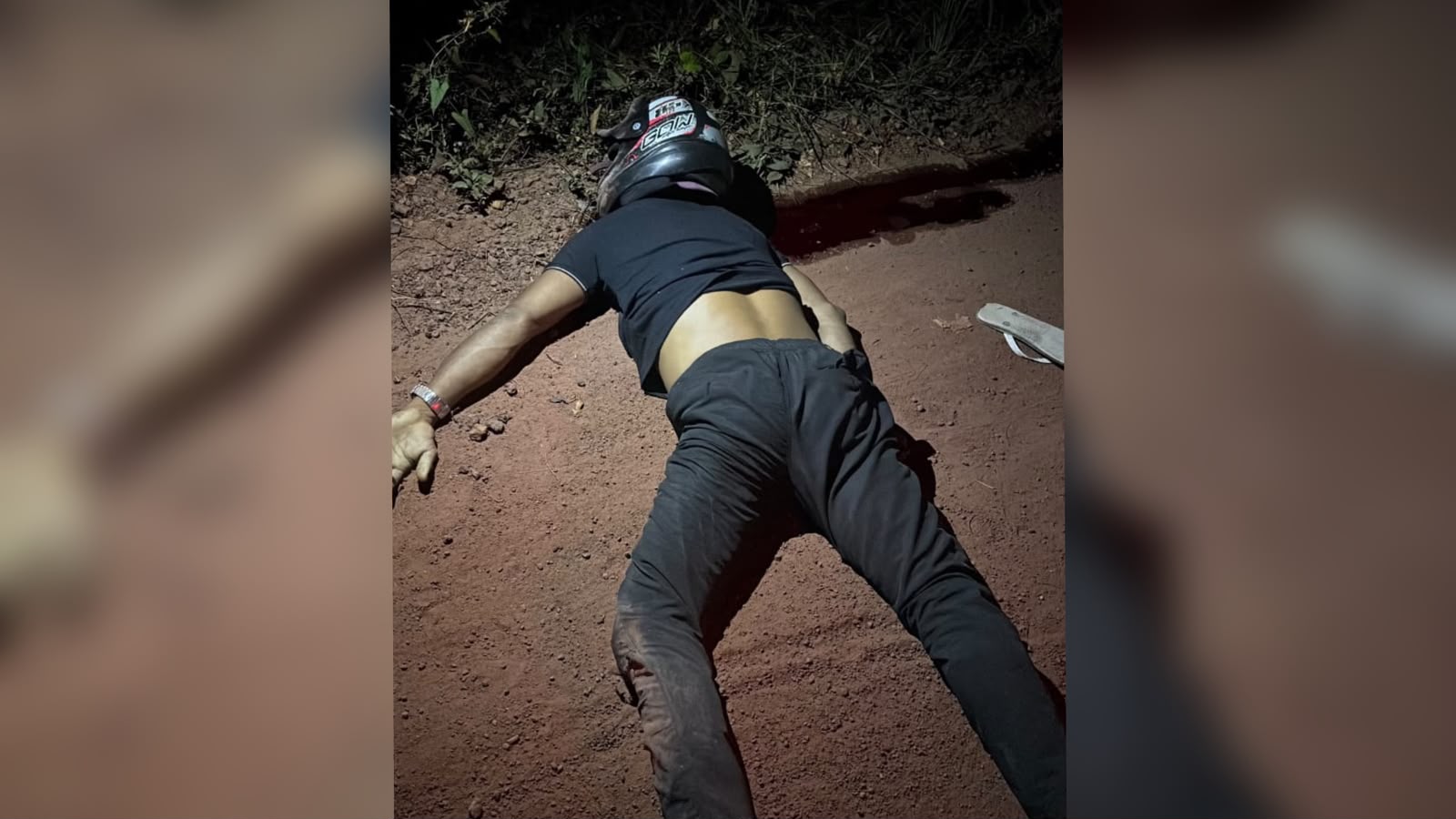 O corpo foi localizado na noite desta terça-feira (13), na estrada do Caruaru, na região das ilhas, em Mosqueiro.