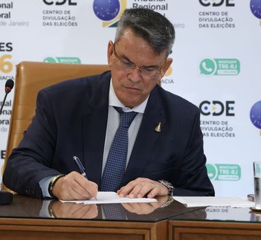 Imagem - TRE-RJ decide pedir apoio de tropas federais para o segundo turno