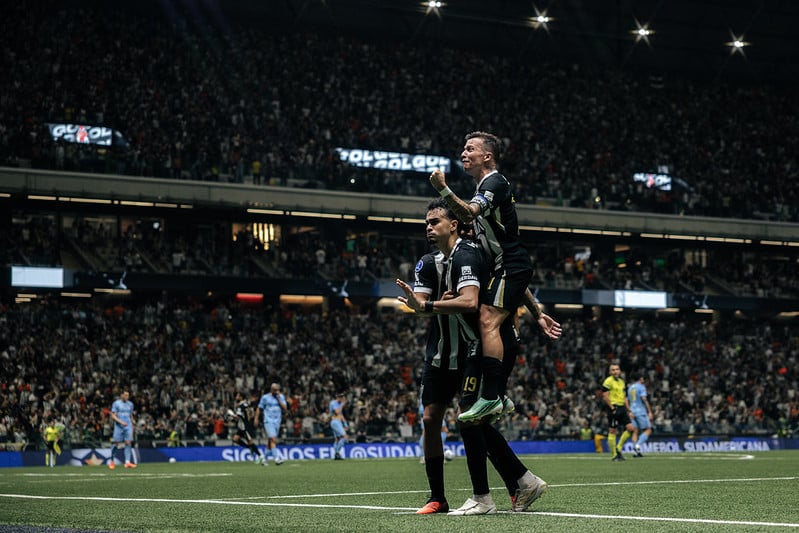 Galo goleou no primeiro jogo da semifinal - 