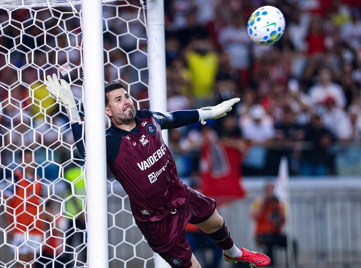 Ivan deve assumir a meta azulina - 