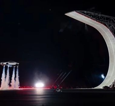 Imagem - Tesla apresenta novo Roadster com propulsores e promete aceleração de menos de um segundo