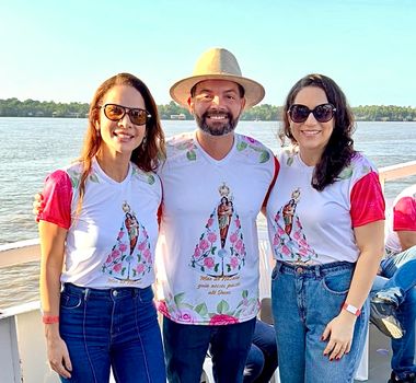 Imagem - Personalidades na Romaria Fluvial