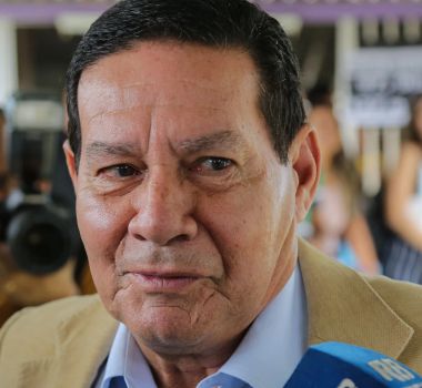 Imagem - Mourão diz que esperava apoio de até 12 senadores contra o fim da escala 6x1