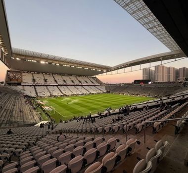 Imagem - Corinthians acerta suspensão de pagamentos à Caixa e terá alívio financeiro por um ano