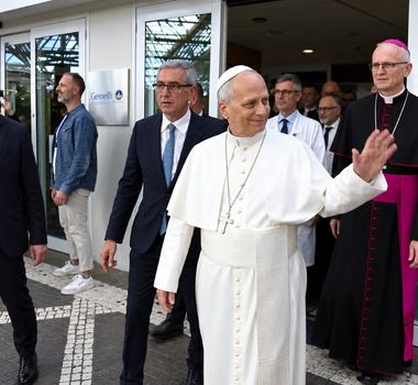 Imagem - Papa Leão XIV volta ao Vaticano após cirurgia de câncer
