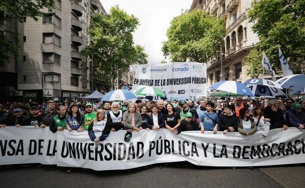 Protesto por financiamento das universidades termina em confronto com a polícia na Argentina