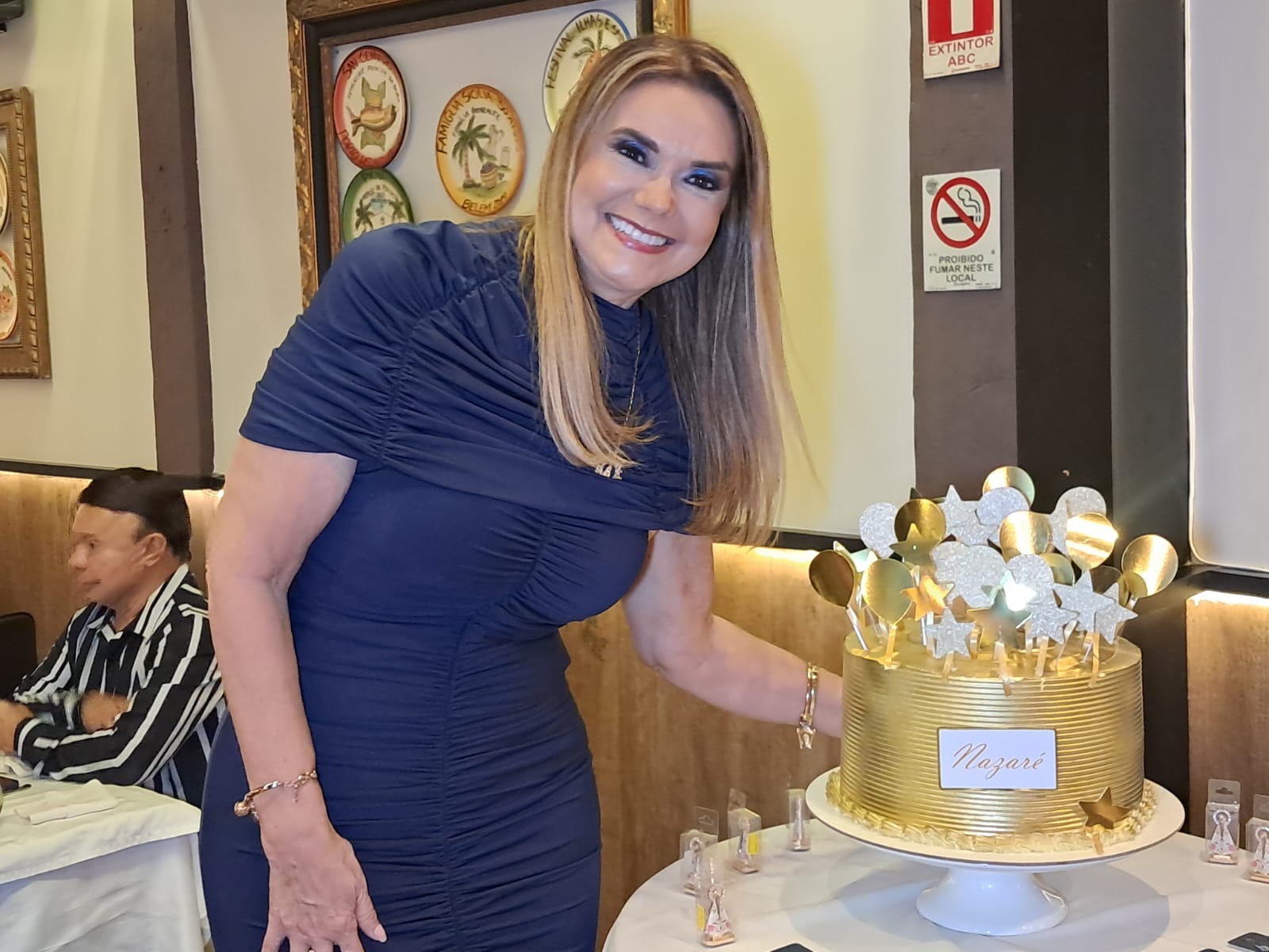 A amiga Nazaré Soares foi a aniversariante da semana. Para festejar a data, reuniu as amigas no Famiglia Sicília, para momentos especiais. 
