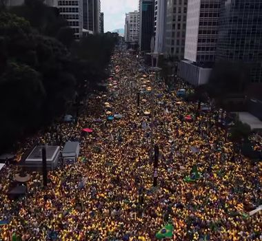 Imagem - Imagens mostram manifestação em apoio a Flávio Bolsonaro na Avenida Paulista