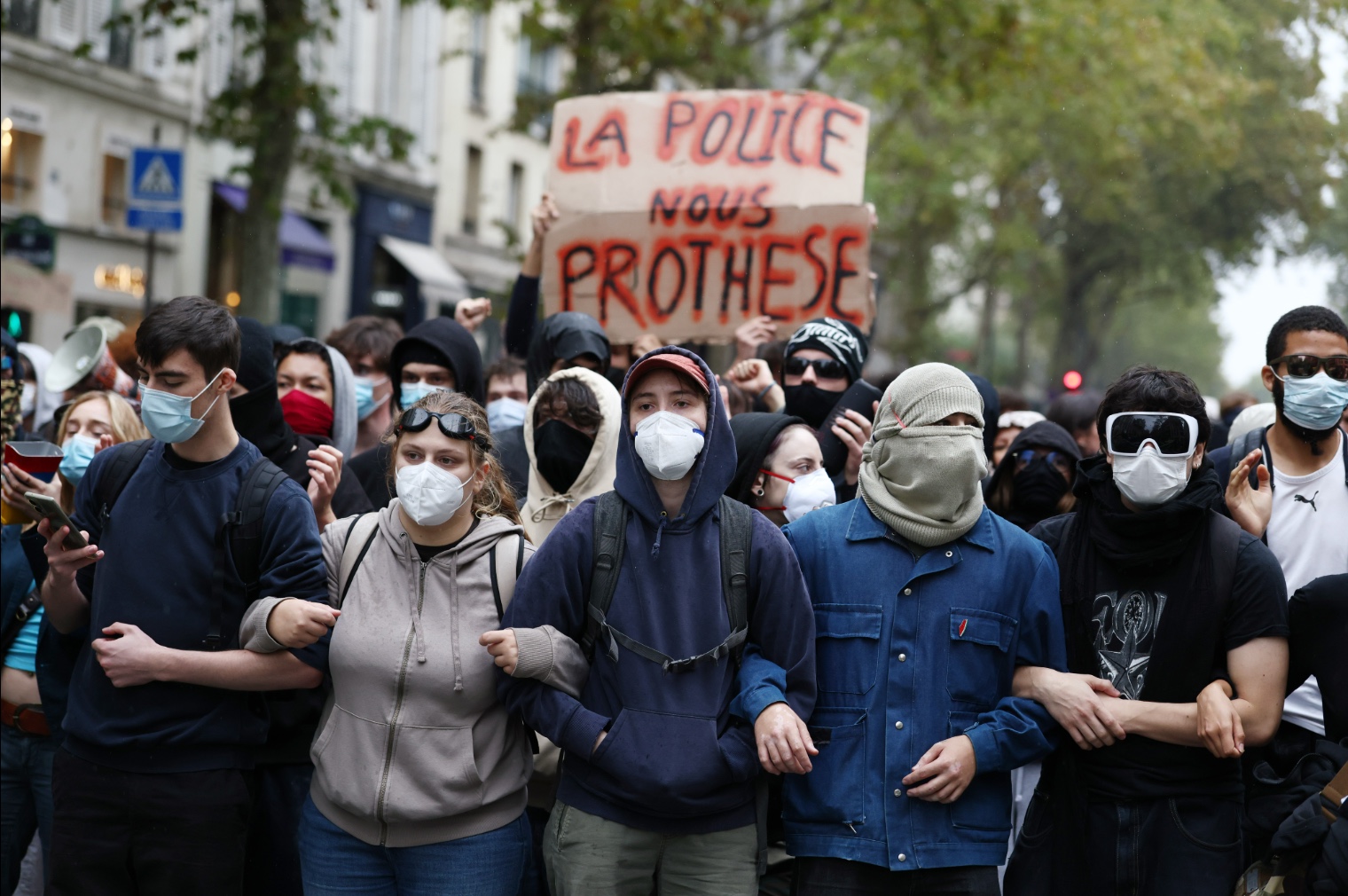Imagem - Protestos na França levam mais de 500 mil às ruas e deixam 1 morto, 500 policiais feridos e 1.800 presos
