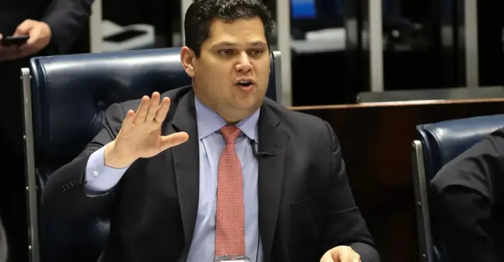 Divergências entre governo e oposição adia votação no Senado.
