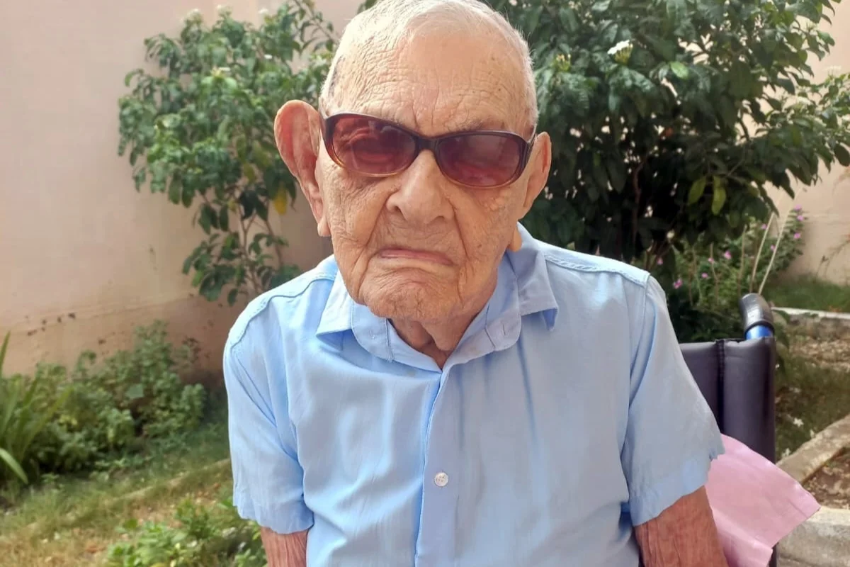 Homem mais velho do mundo comemora 114 anos no interior do Ceará