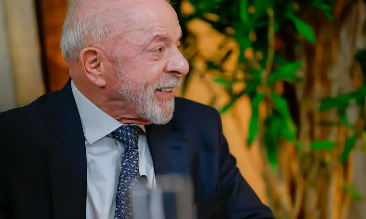 Imagem - Lula diz que vai entregar amanhã ao TSE pedido de abertura de sigilo