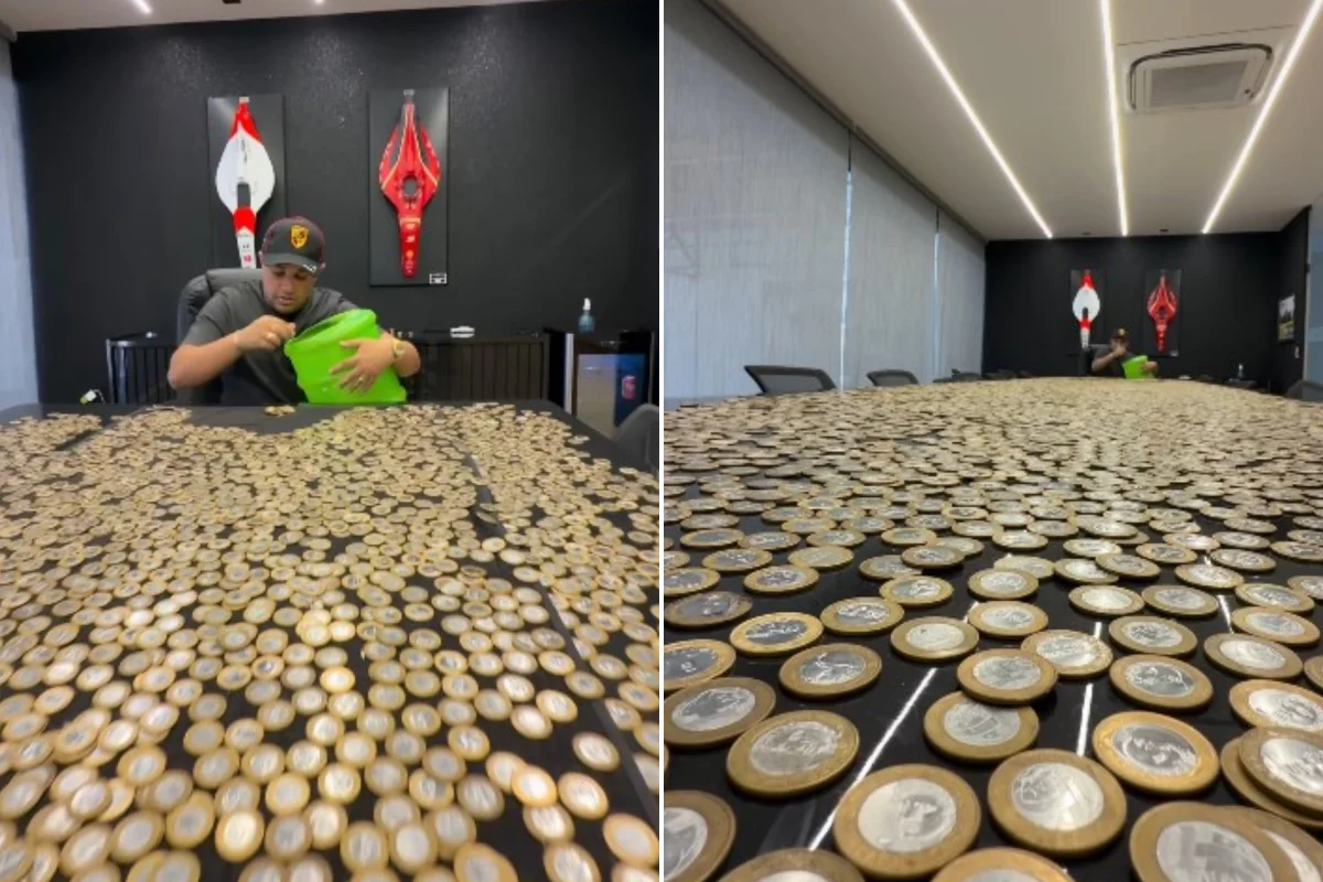 (Segundo Rafael, o comprador contou que juntava as moedas havia vários anos. O dinheiro foi levado à loja em sacos e em um garrafão de 20 litros.)