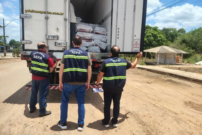 Fiscalizações identificaram irregularidades tributárias em três cargas que somam mais de R$ 840 mil.
