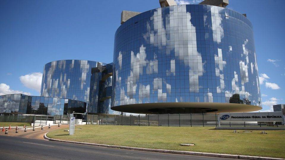 PGR frea liberdade de clã ligado ao Caso Master e blinda atuação de André Mendonça