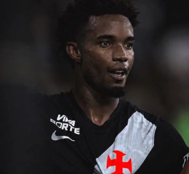 Imagem - 'Não quer levantar da cama': esposa revela abatimento de Thiago Mendes após eliminação do Vasco