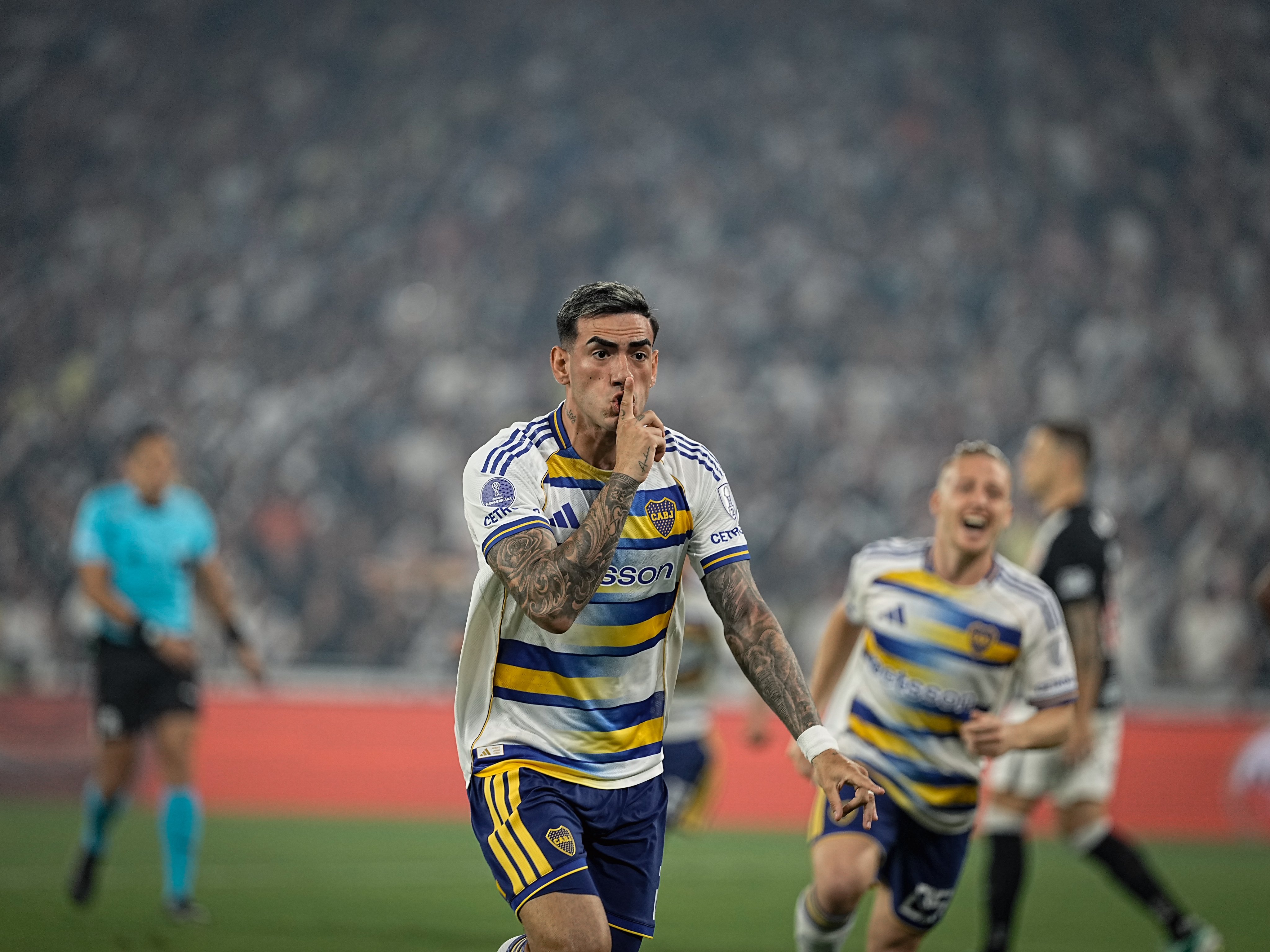 Di Lollo, Merentiel e Paredes marcaram os gols do time argentino - 