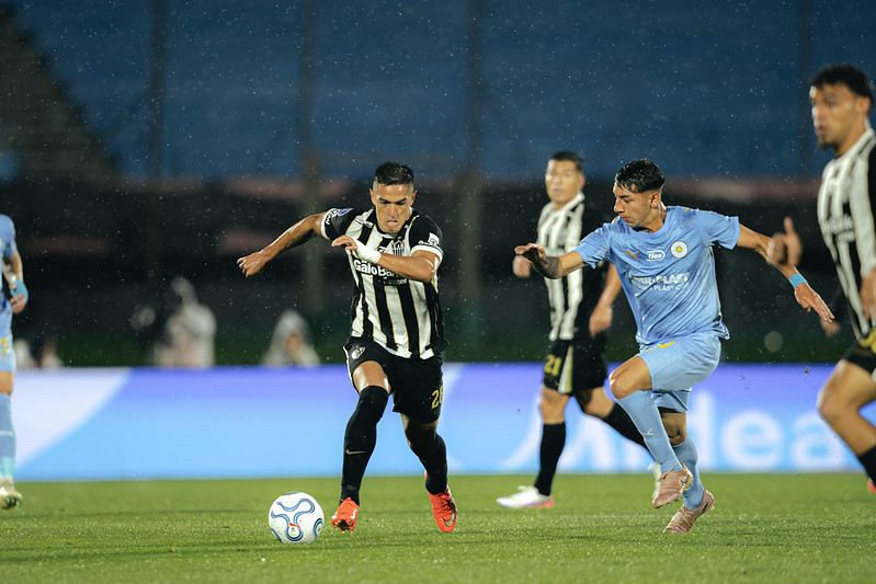 Galo perdeu por 2 a 0 mas ficou com a vaga na final - 