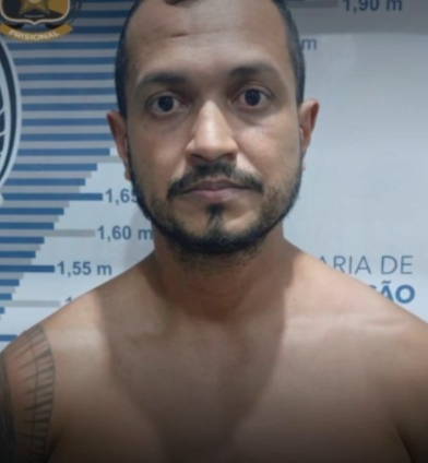 Motorista agrediu passageira com insultos e socos por uso de maquiagem em viagem -