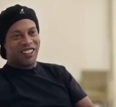 Imagem - Ronaldinho Gaúcho prepara retorno surpreendente aos gramados aos 46 anos: “A magia nunca foi embora”