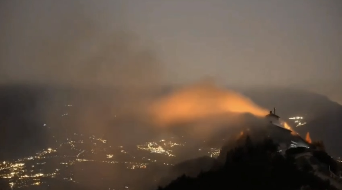 Imagem - Incêndio de grandes proporções destrói o Ninho da Águia, antigo refúgio de Hitler na Alemanha
