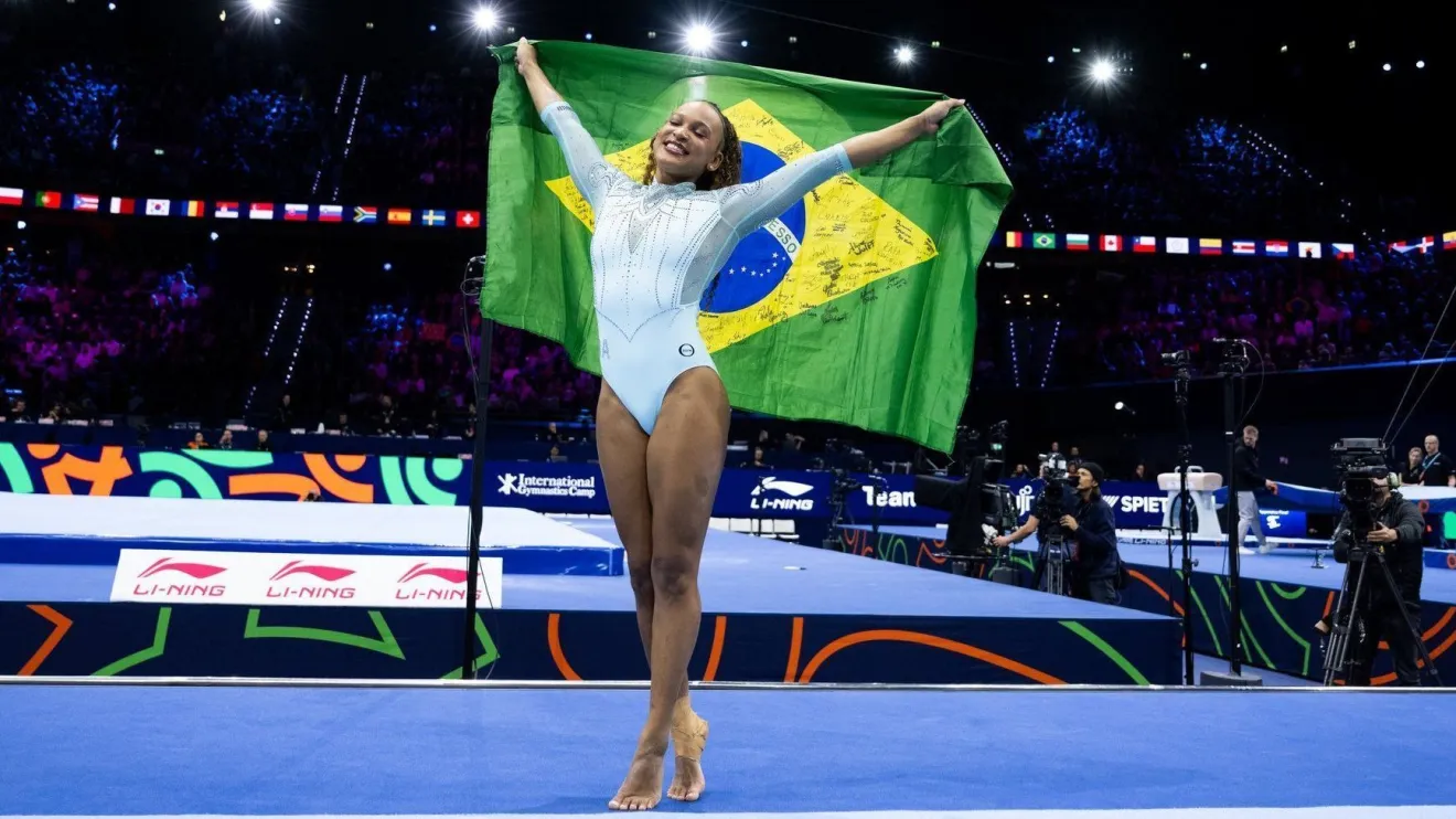 Imagem - Rebeca Andrade é tricampeã no Salto e bate recorde no Mundial de Ginástica, na Holanda