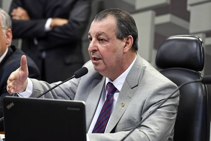 Senador Omar Aziz (PSD) é eleito governador do Amazonas no 2º turno
