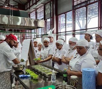 Imagem - Tekoá encerra hoje inscrições para 30 vagas gratuitas em curso de Auxiliar de Cozinha em Belém