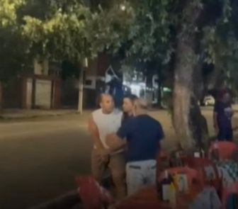 Imagem - Vídeo: Discussão após mordida de cachorro termina em agressão e arma sacada em Belém